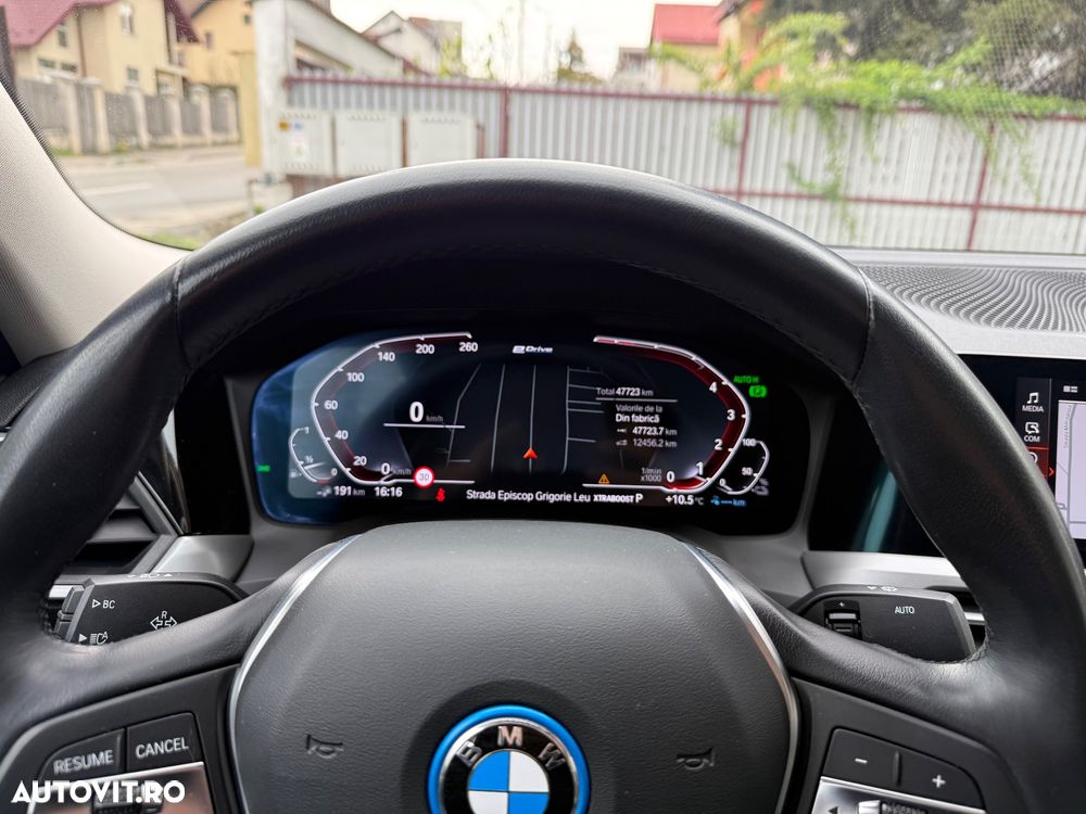BMW Seria 3 330e xDrive Aut. Sport Line - 22