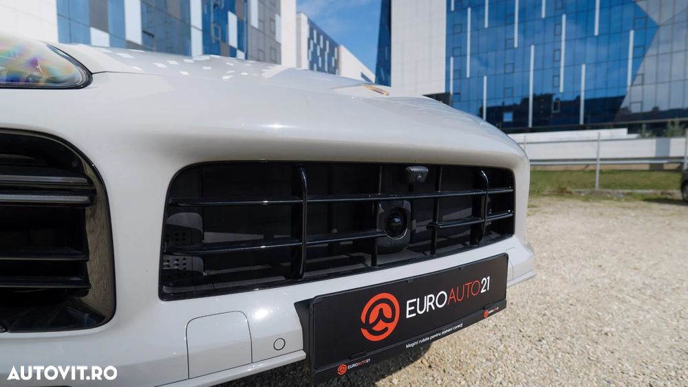 Porsche Cayenne Turbo - 4