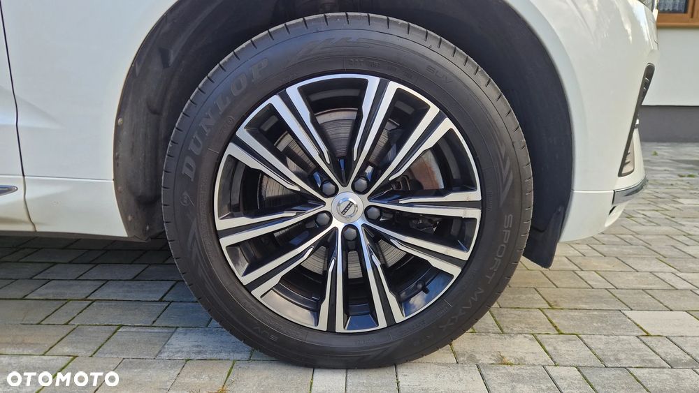 Volvo XC 60 B5 B AWD Momentum Pro - 16