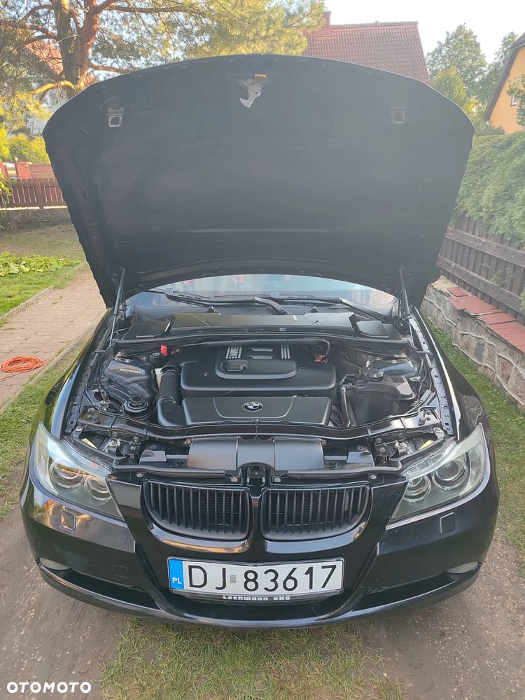 BMW Seria 3 320d - 33