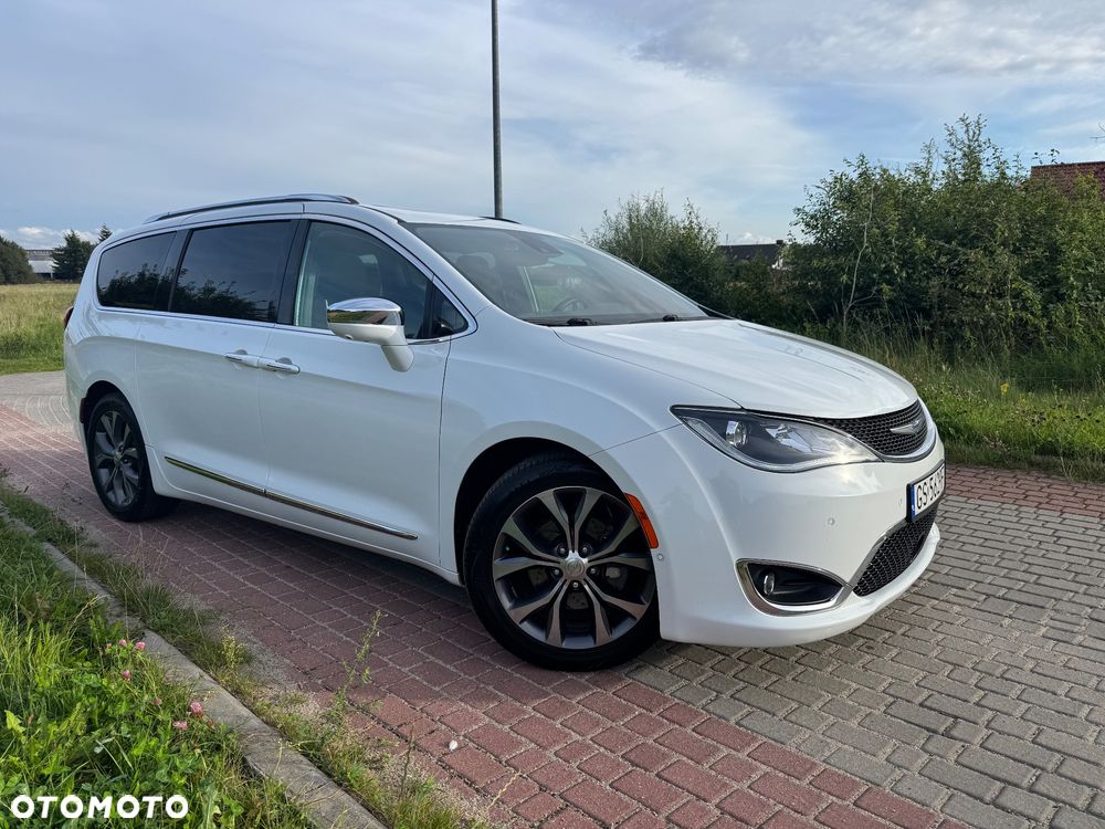 Chrysler Pacifica - 7