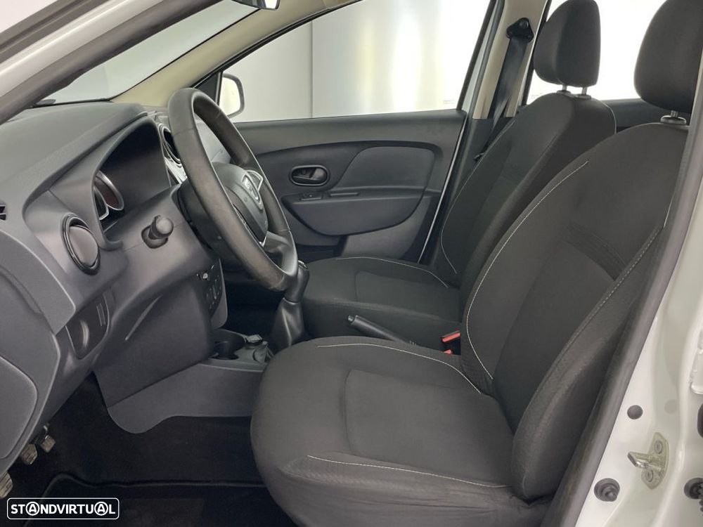 Dacia Sandero 1.0 SCe Comfort — fotografia 11