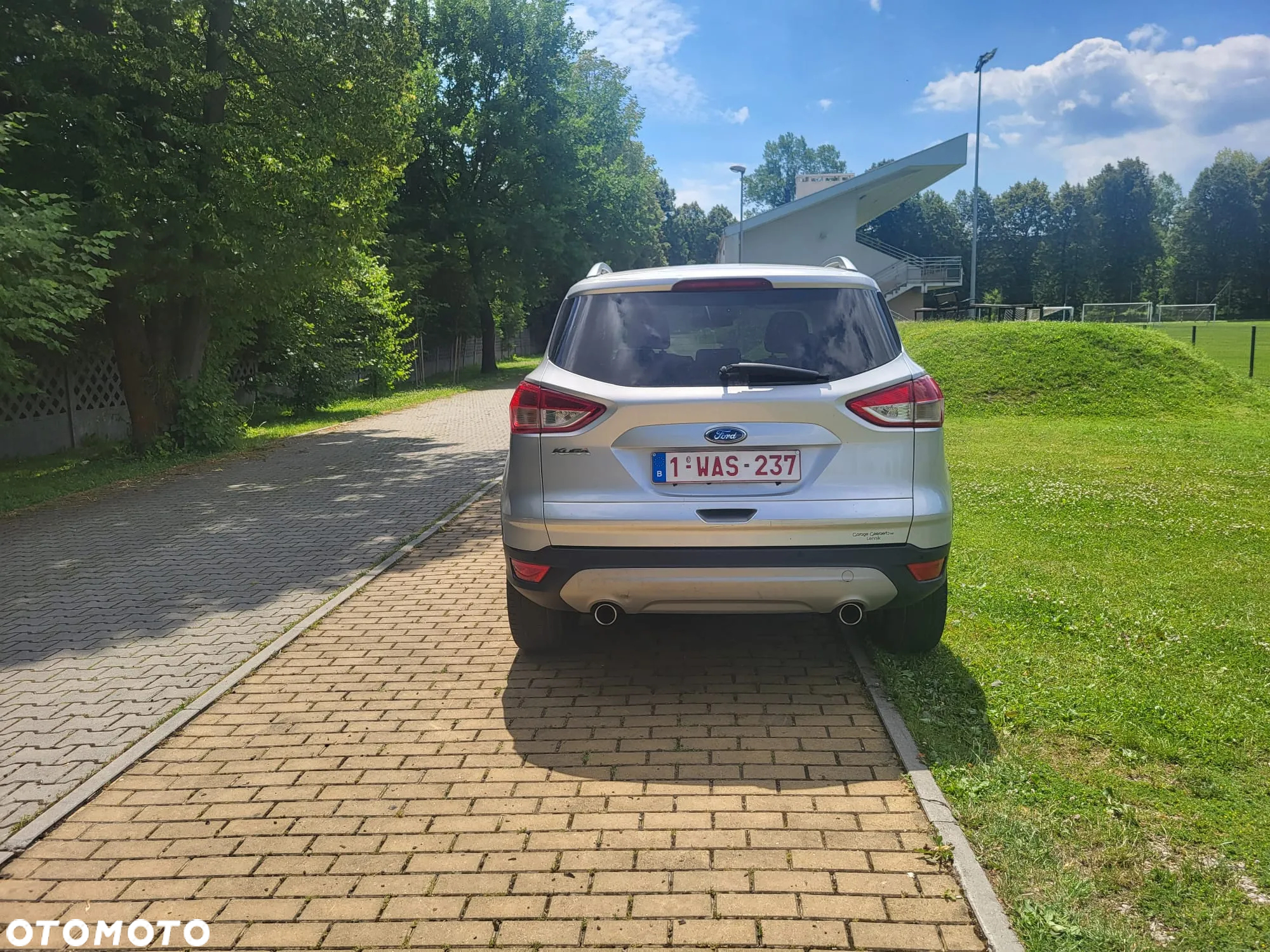 Ford Kuga 2.0 TDCi 2x4 Titanium - 22