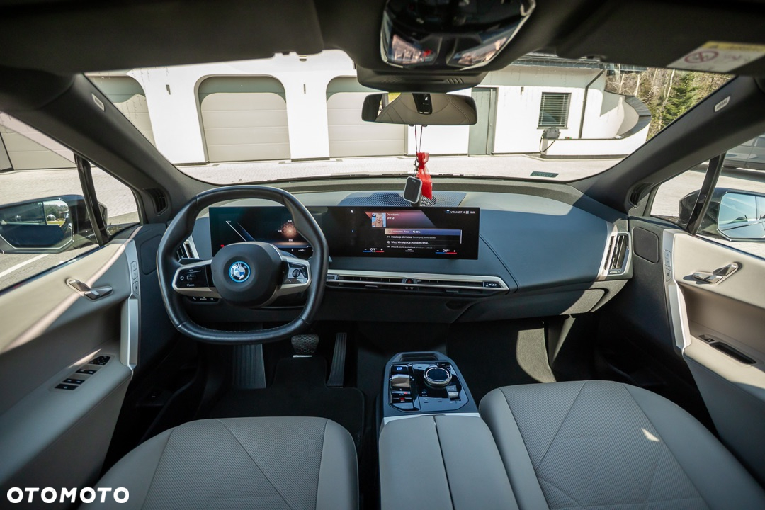 BMW iX xDrive40 76.6kWh - 21