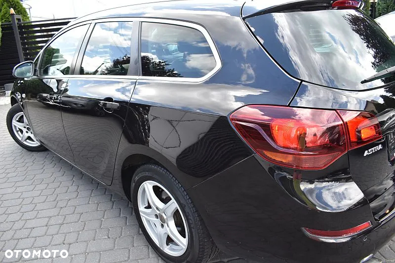 Opel Astra IV 1.4 T Cosmo - 27