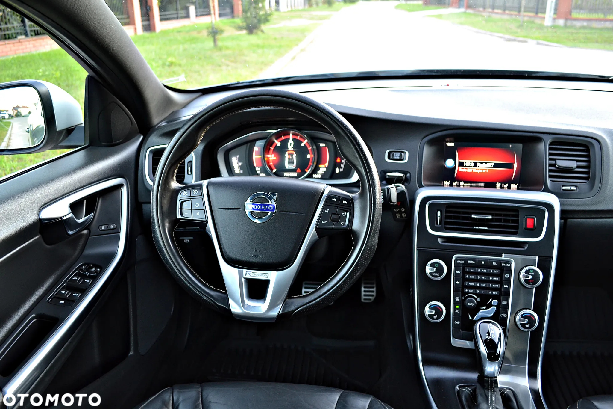 Volvo S60 D4 Geartronic RDesign - 33