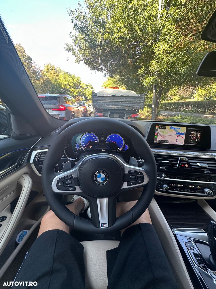 BMW Seria 5 530d xDrive AT - 14