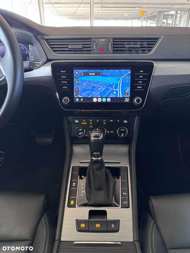 Skoda Superb 2.0 TSI Ambition DSG - 13