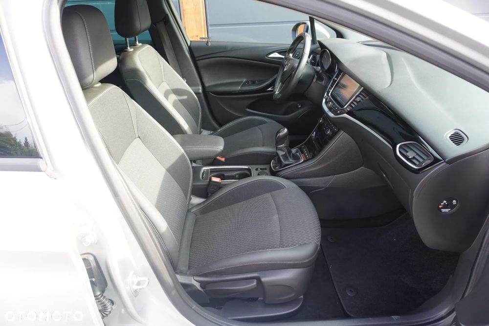 Opel Astra 1.4 Turbo Innovation - 19