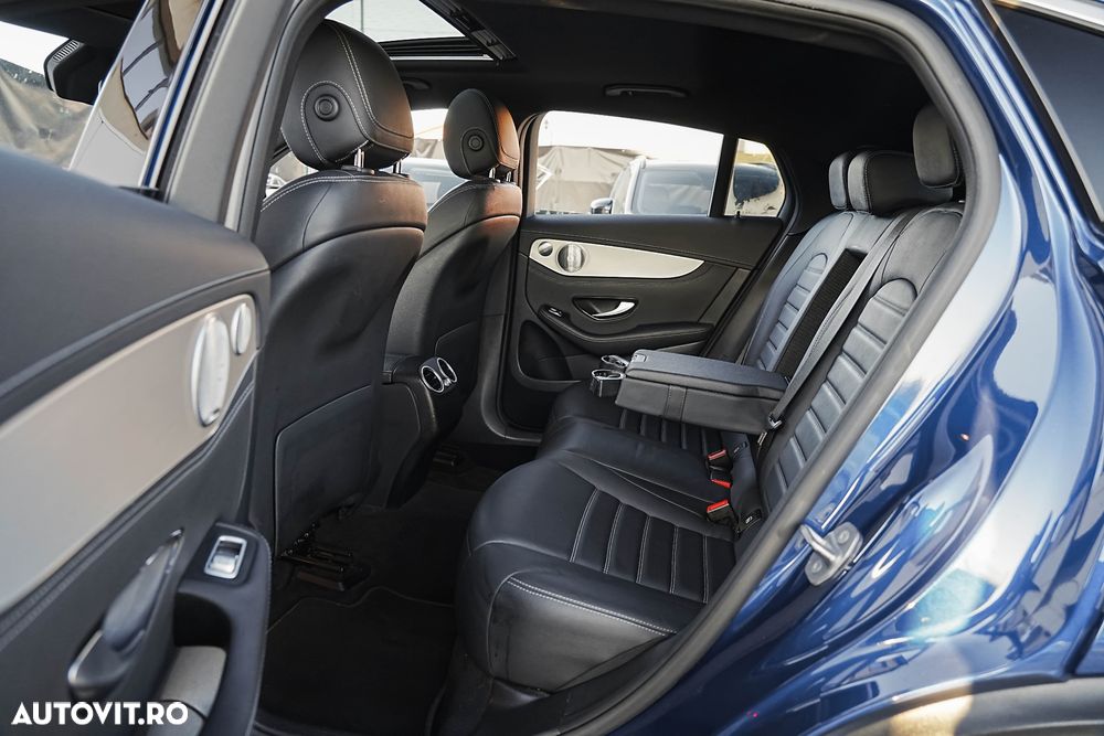 Mercedes-Benz GLC Coupe 200 4Matic 9G-TRONIC AMG Line - 23