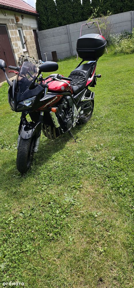 Yamaha FZS - 4