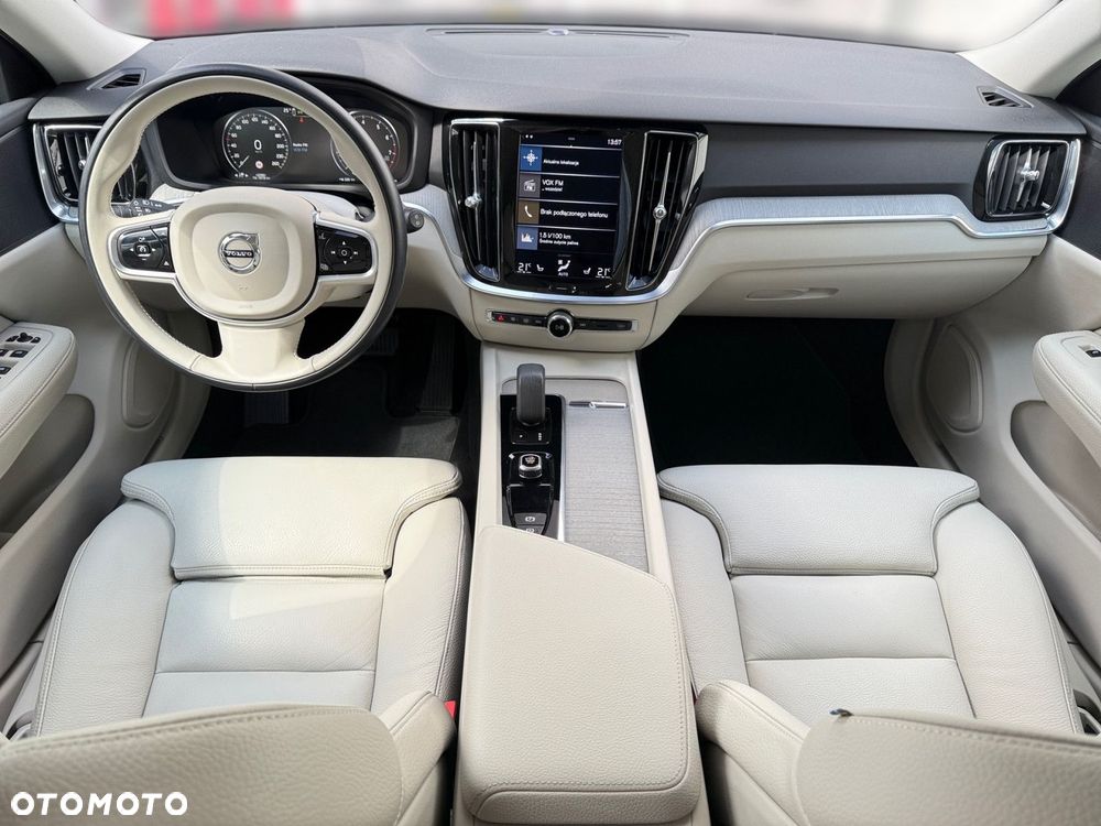 Volvo V60 Cross Country - 15