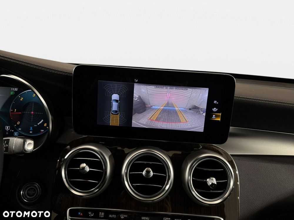 Mercedes-Benz GLC 220 d 4Matic 9G-TRONIC - 23