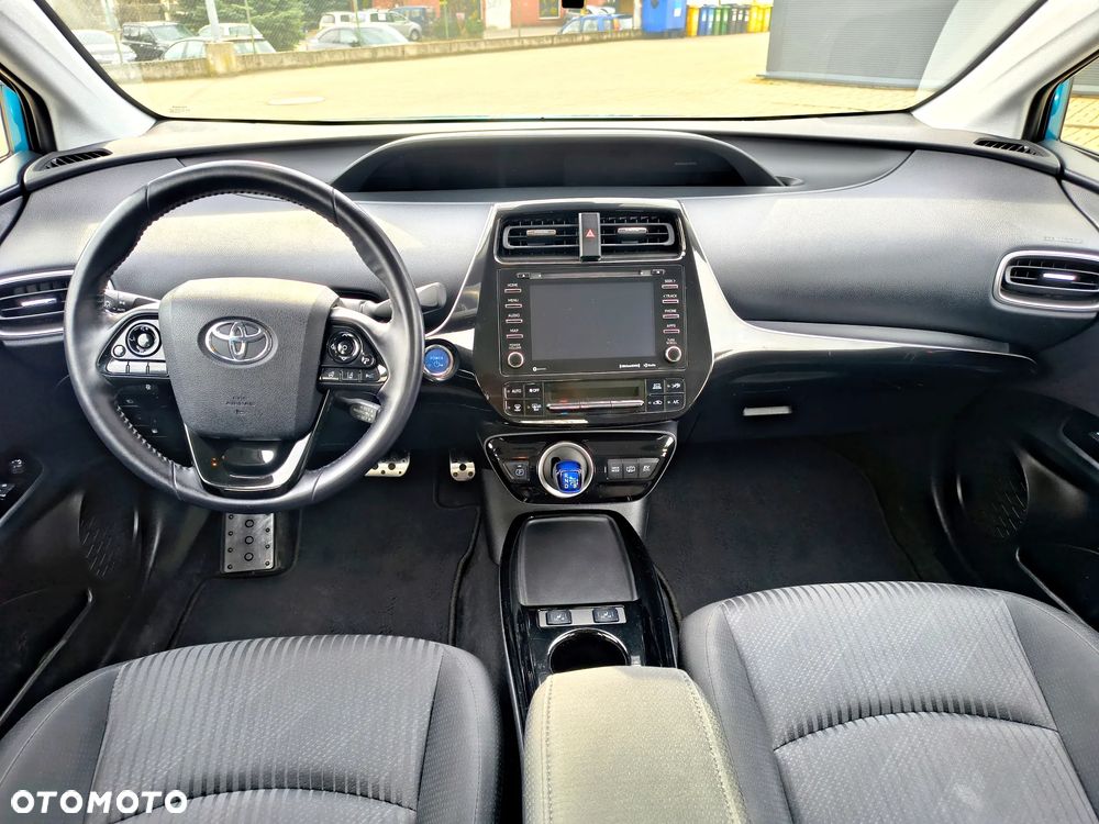 Toyota Prius (Hybrid) Comfort - 19