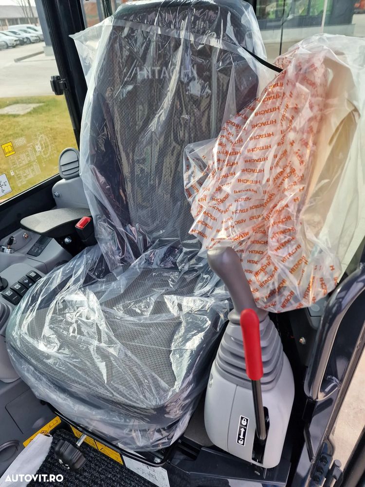 Hitachi 3,7t, ZX33U-6, cupla rapida+2 cupe excavare+cupa taluz, inst picon, Aer conditionat, lama nivelare, produs in JAPONIA, garantie 1an, posibilitate leasing-44.900 EUR+Tva - 9