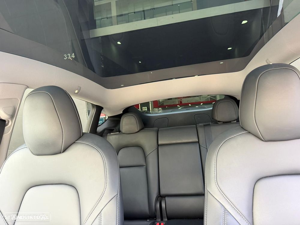 Tesla Model Y Long Range Dual Motor AWD - 20