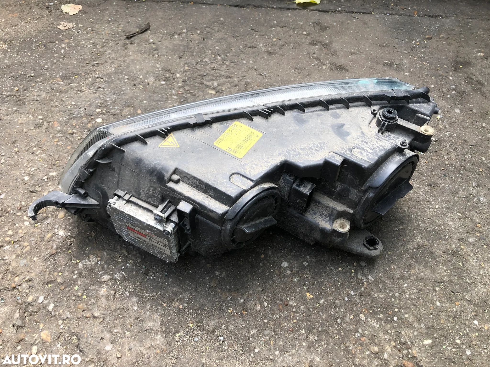 Far dreapta Skoda Octavia 3 xenon led 2016 - 9