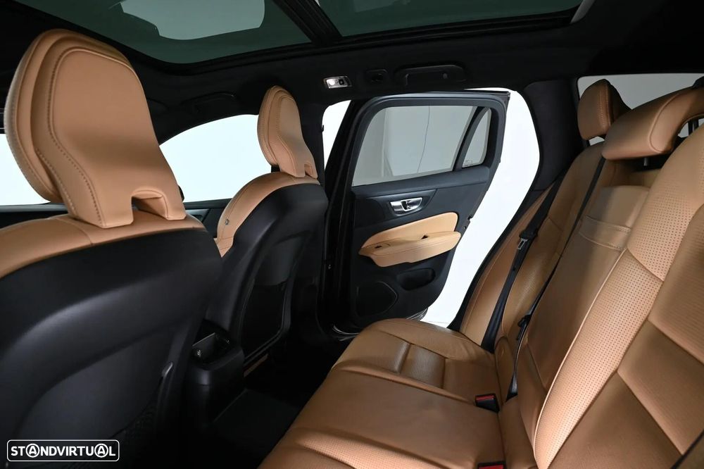 Volvo V60 2.0 T8 AWD TE Inscription - 24