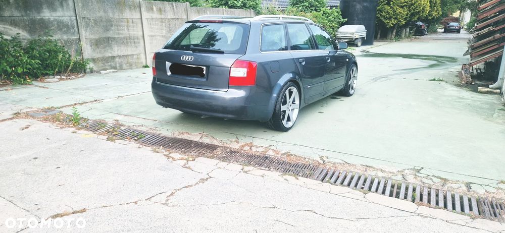 Audi A4 Avant 2.5 TDI - 5