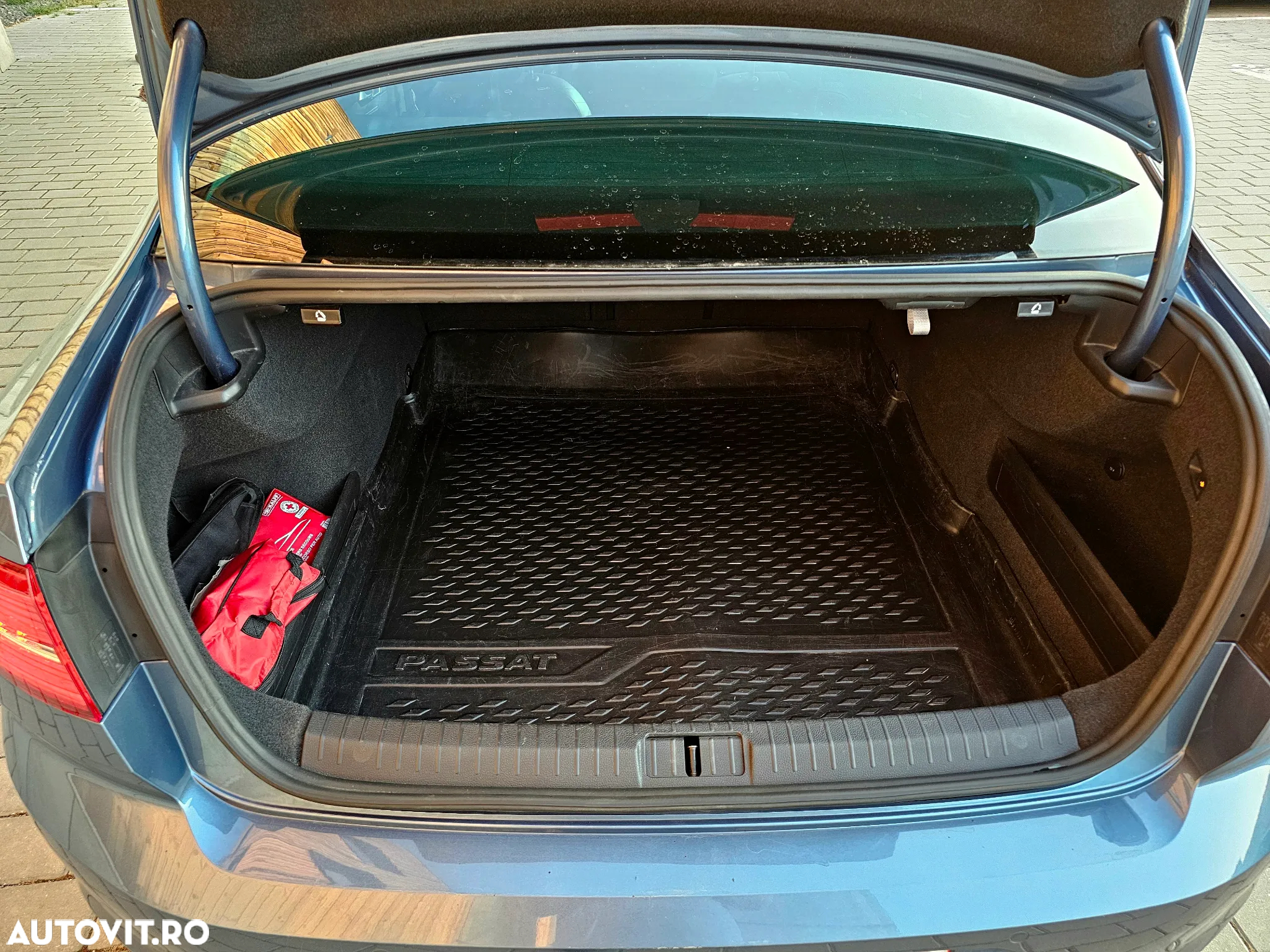 Volkswagen Passat - 16