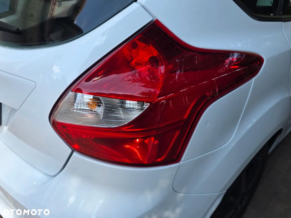 Ford Focus 1.6 TI-VCT Ambiente - 11