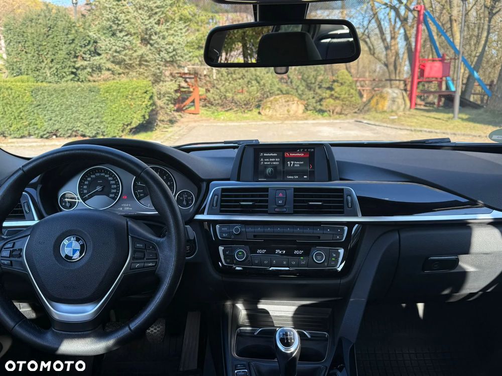 BMW Seria 3 318i Advantage - 26