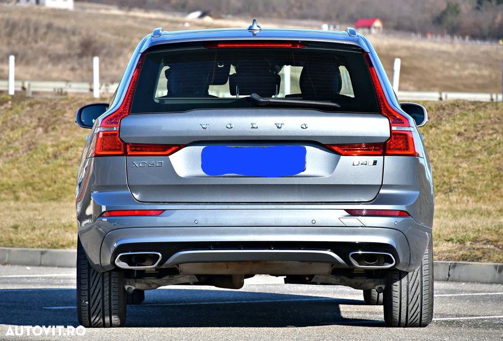 Volvo XC 60 D4 AWD R-Design - 3
