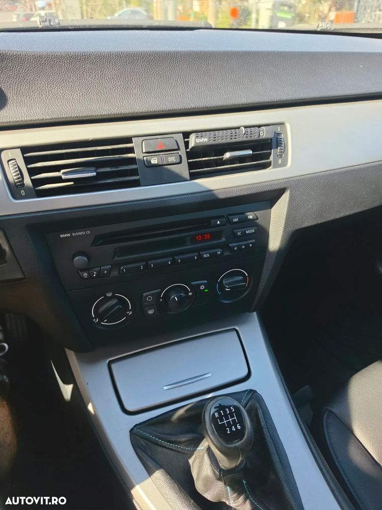 BMW Seria 3 318d - 13