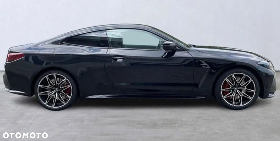 BMW M4 Competition M xDrive - 4