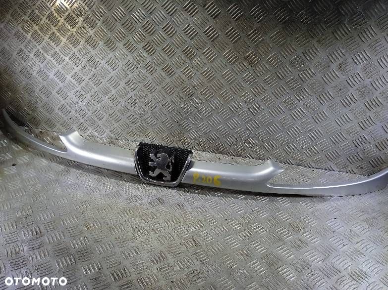 ATRAPA PEUGEOT 206 - 1