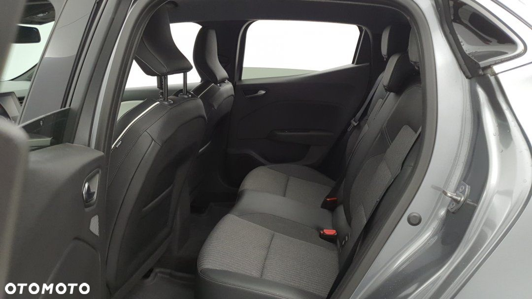 Renault Clio - 8