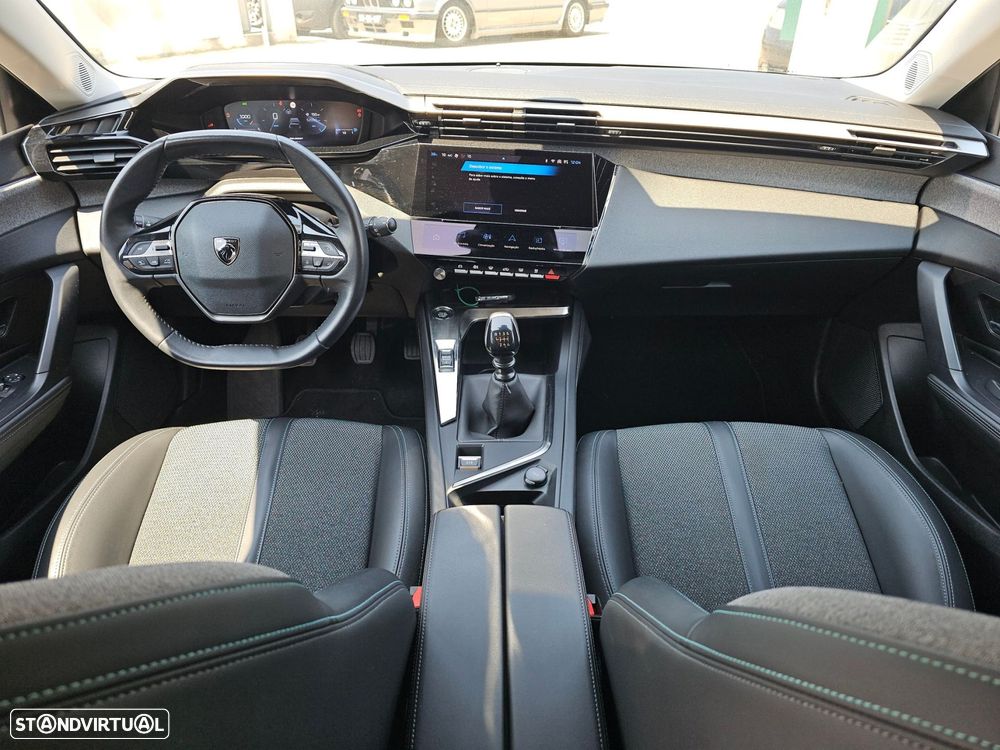 Peugeot 308 1.2 PureTech Allure - 19