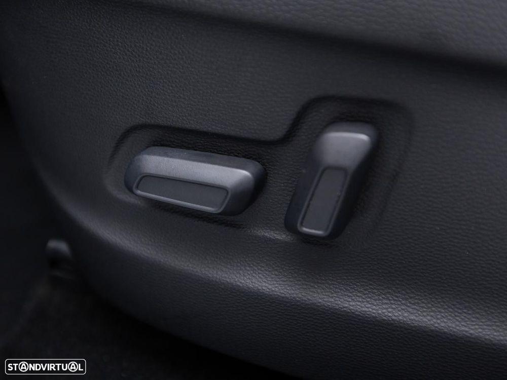 Maxus Euniq 6 - 19