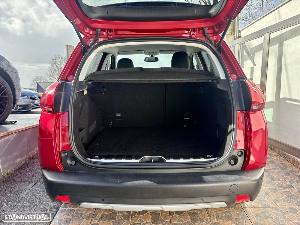 Peugeot 2008 1.2 PureTech Allure - 5