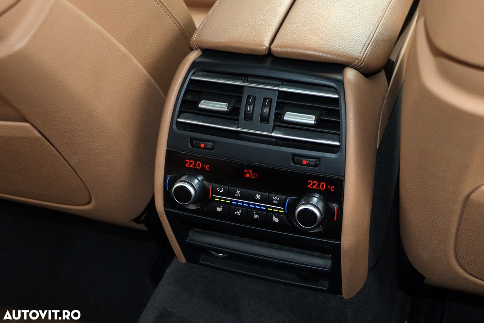BMW Seria 7 740d xDrive - 23