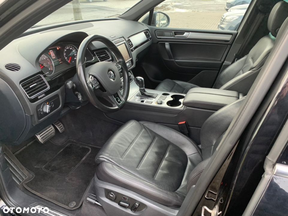 Volkswagen Touareg 3.0 V6 TDI BMT Perfectline R-Style - 11