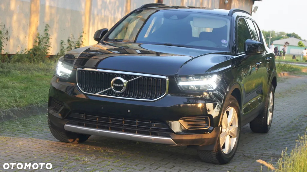 Volvo XC 40 T2 Momentum Core - 4