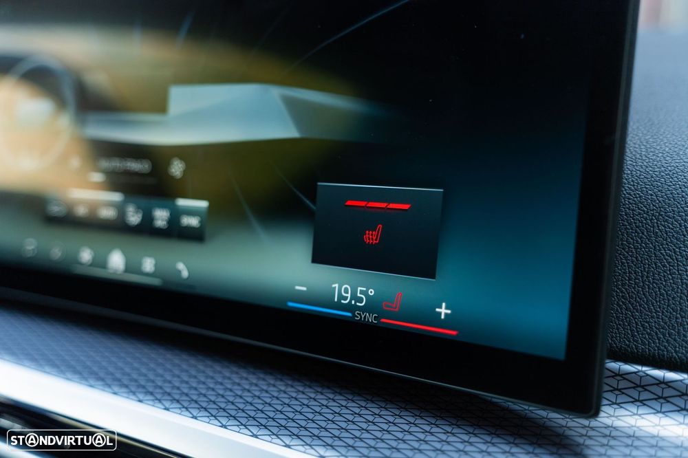 BMW i4 eDrive40 Desportiva M - 21