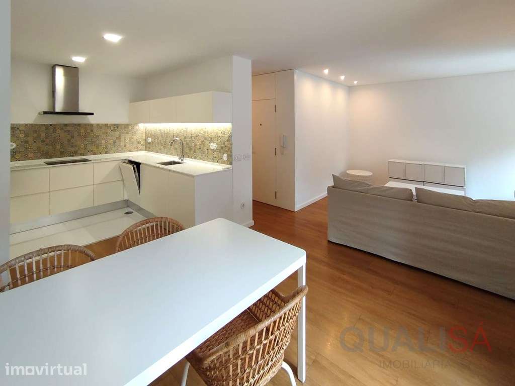 Apartamento T2+1 equipado e mobilado, na Av. da Liberdade, no centr... - Grande imagem: 5/28