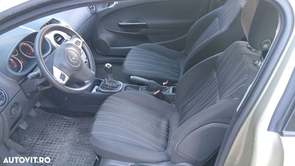 Opel Corsa 1.3 CDTI Essentia - 7