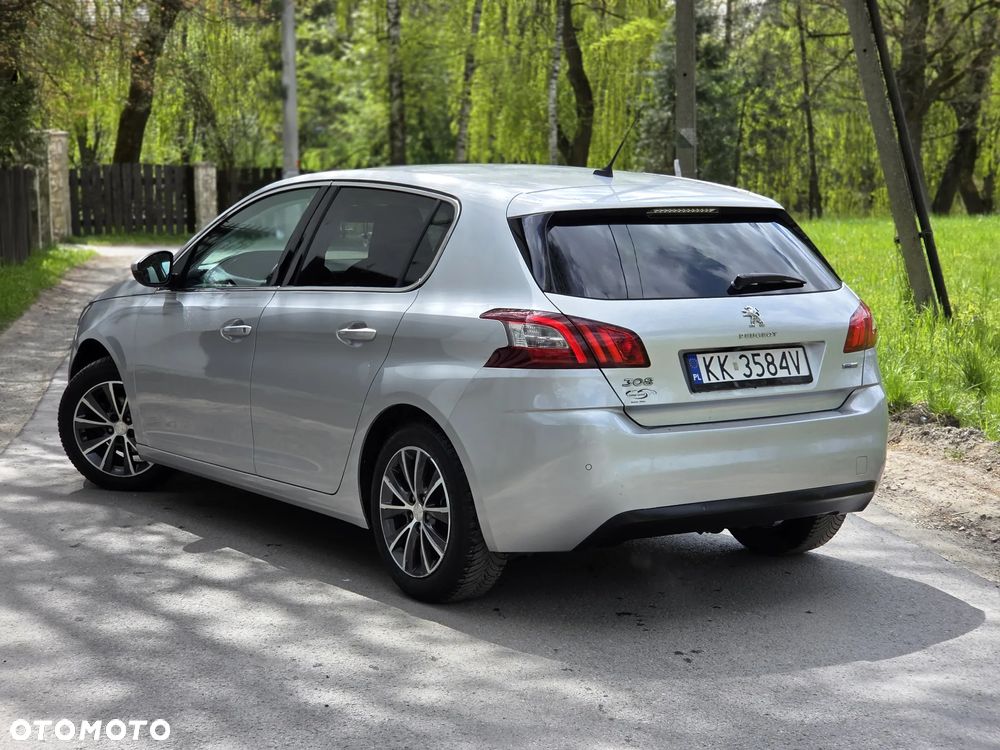Peugeot 308 1.2 PureTech GPF Allure S&S - 13