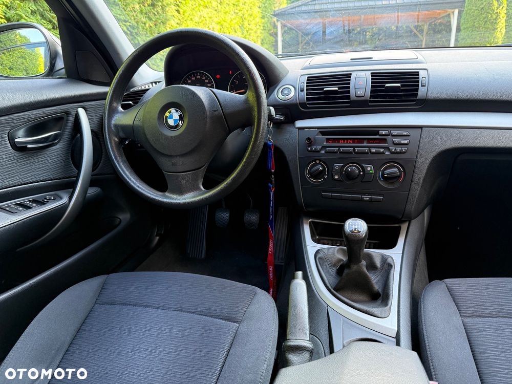 BMW Seria 1 116i - 6