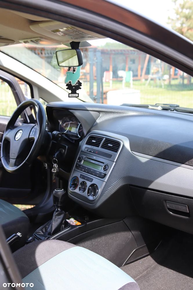 Fiat Grande Punto - 5