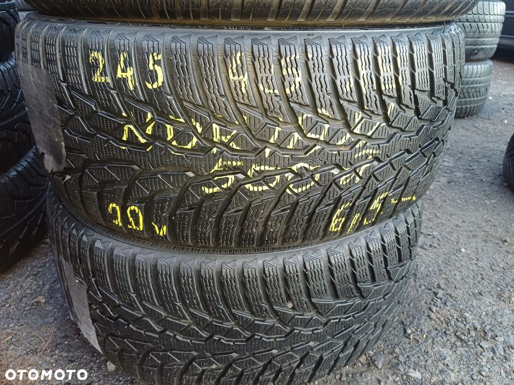 245/45/18 Nokian - 1