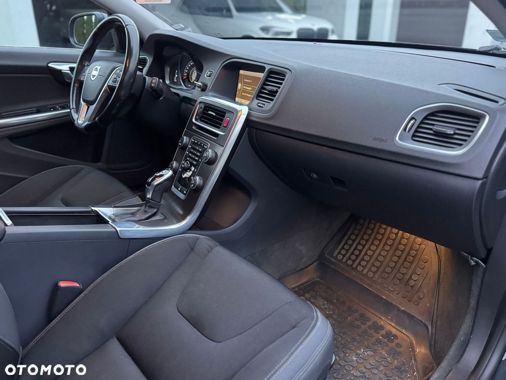 Volvo V60 D3 Summum - 19