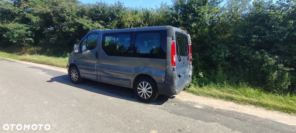 Opel Vivaro - 8