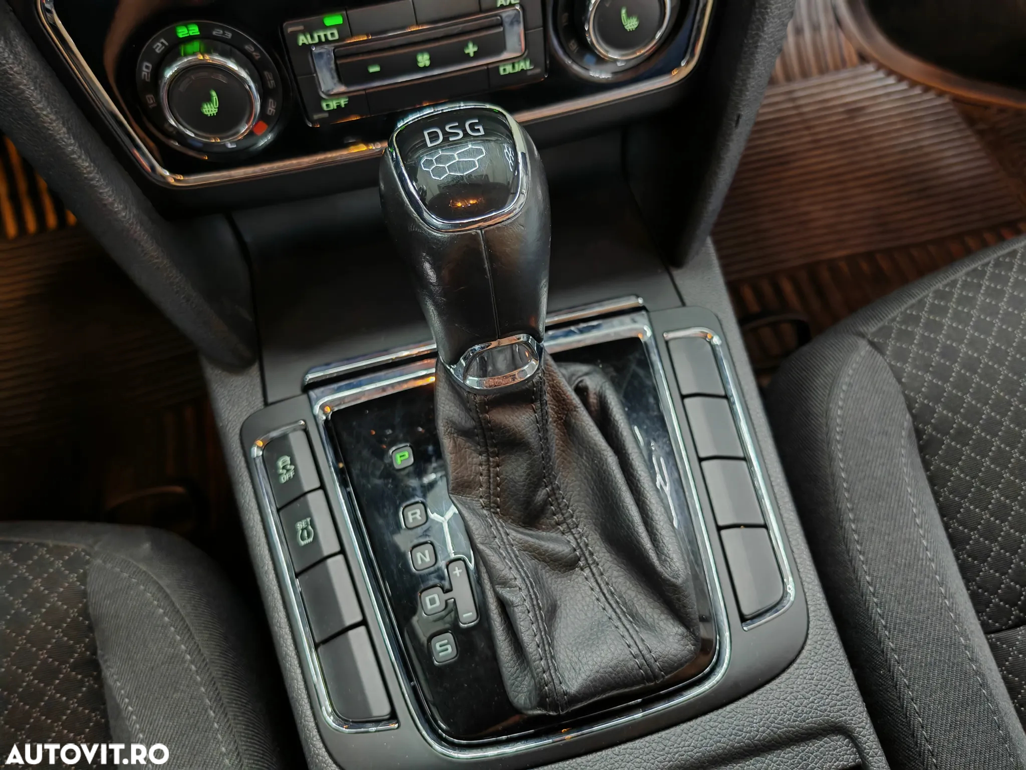 Skoda Superb 2.0 TSI Ambition - 13