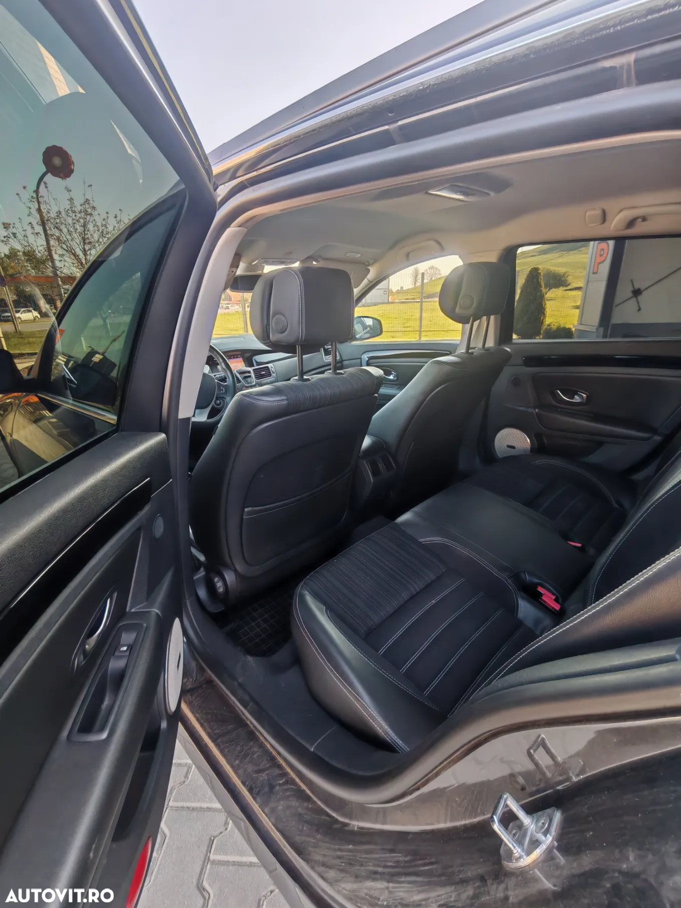 Renault Laguna ENERGY dCi 130 FAP Start & Stop Bose Edition - 7