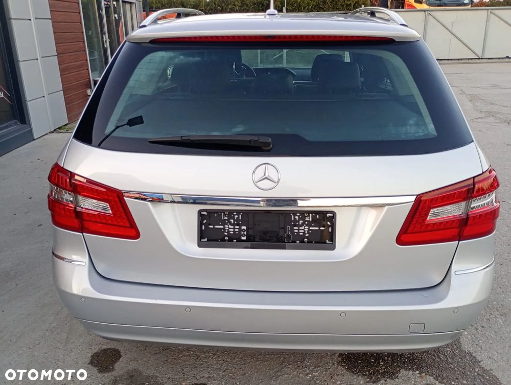 Mercedes-Benz Klasa E 200 CDI BlueEff - 14