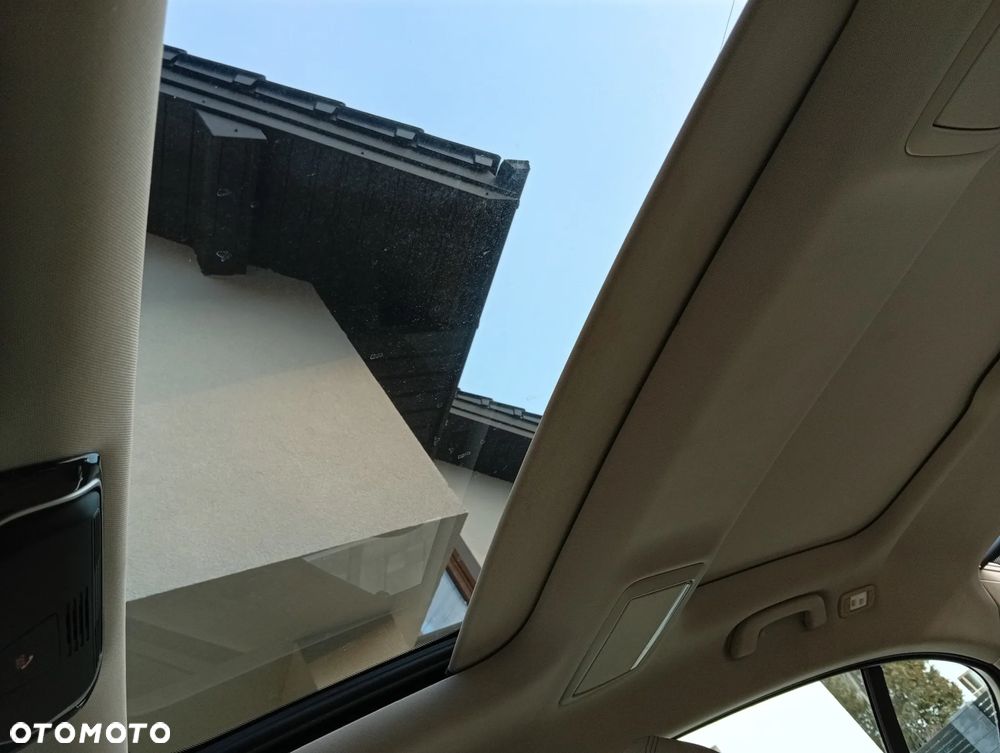 BMW Seria 7 740Li - 12